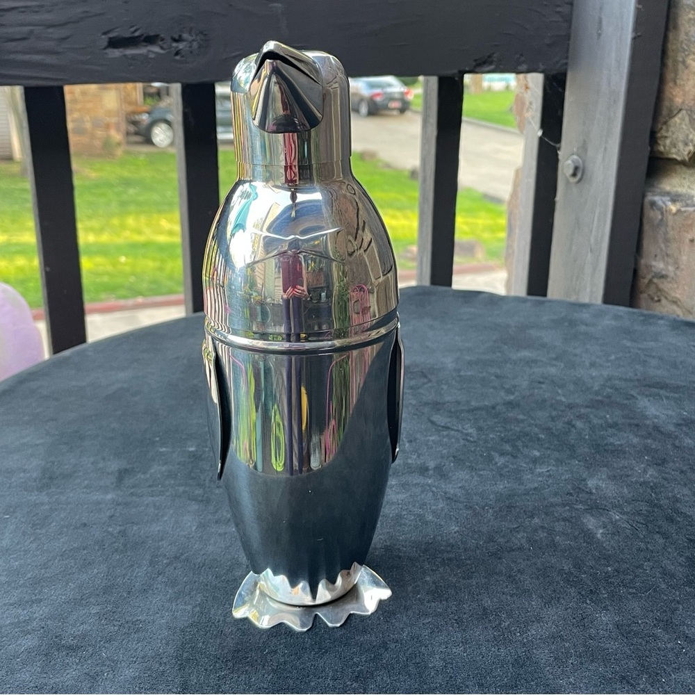 Retro Penguin Shaped Stainless Steel Cocktail Shaker - Picture 8 of 12